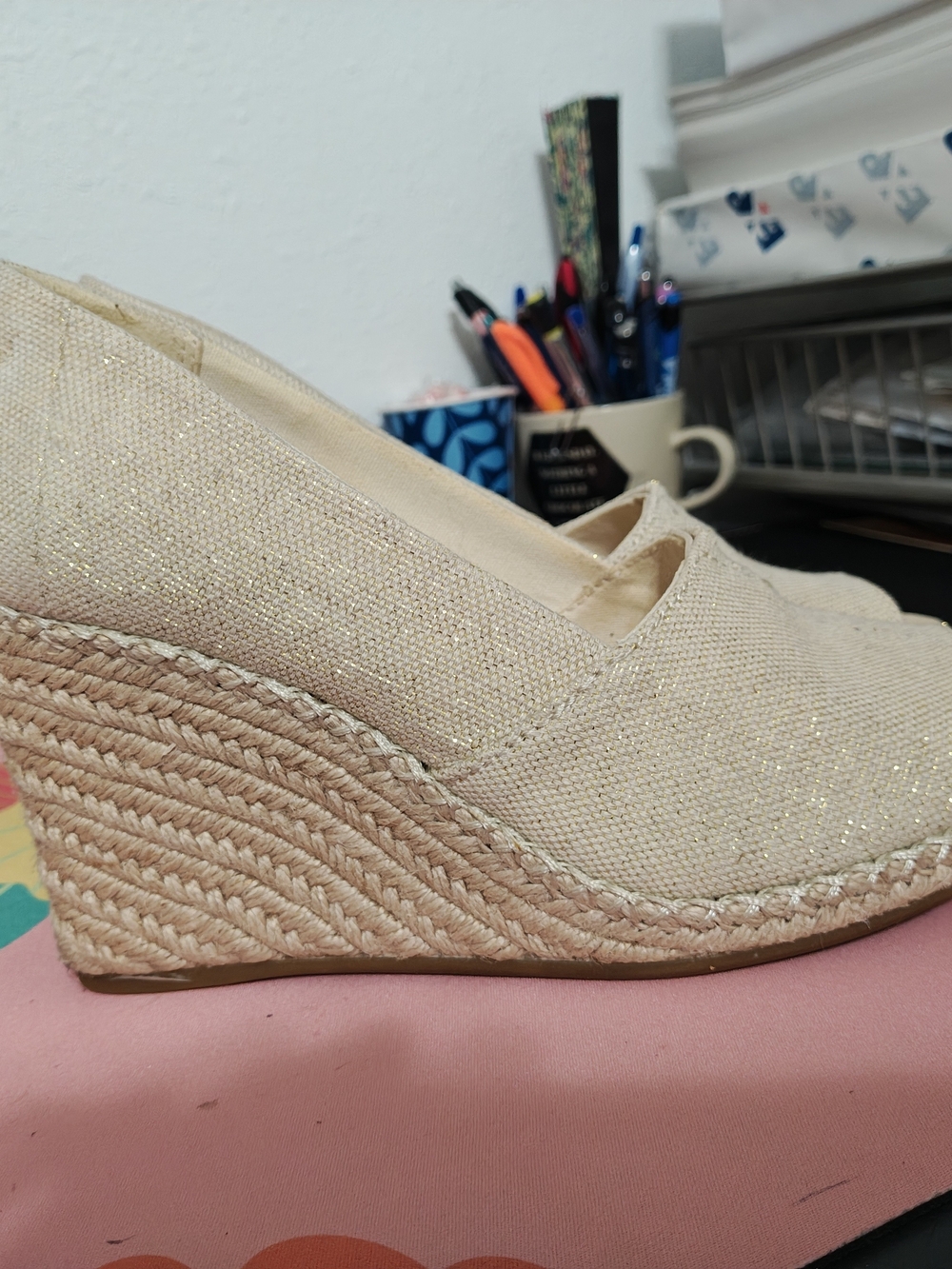 Toms Wedge Espadrille Heels Women's Size 8 Cream Beige